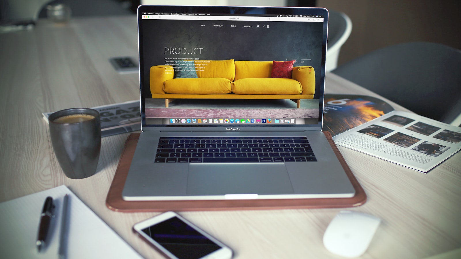 Hồ sơ trader hiển thị các chỉ số ROI, tỷ lệ thắng và biểu đồ hiệu suất trên ứng dụng giao dịch
